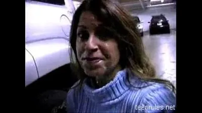 Pompino nel parcheggio video porno